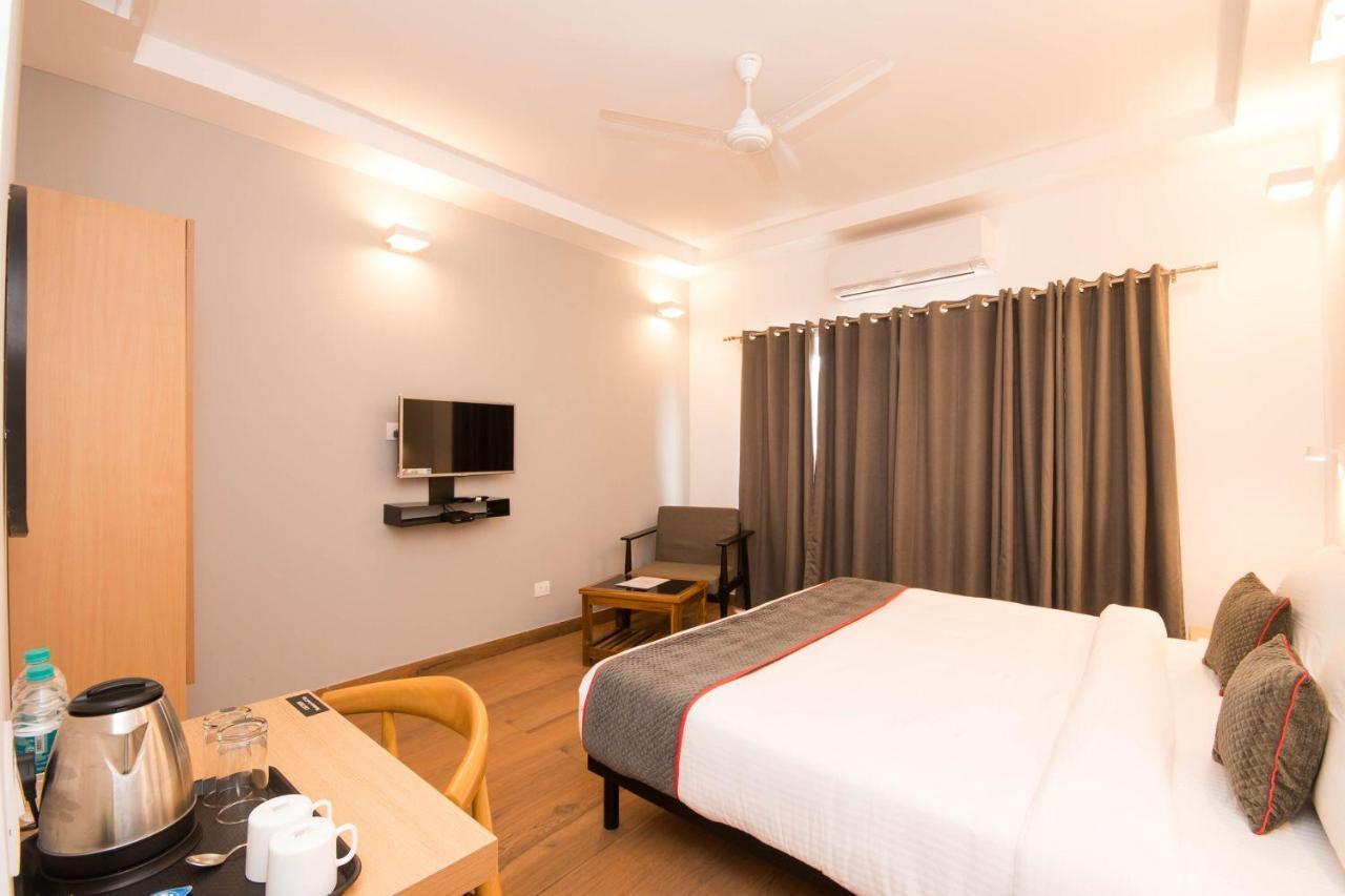 Hotel Vemara Панаджи Экстерьер фото